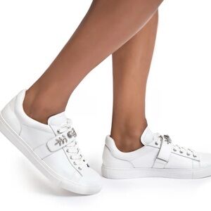 Stuart Weitzman BIG  CHAIN BUCKLE SNEAKER. New Box